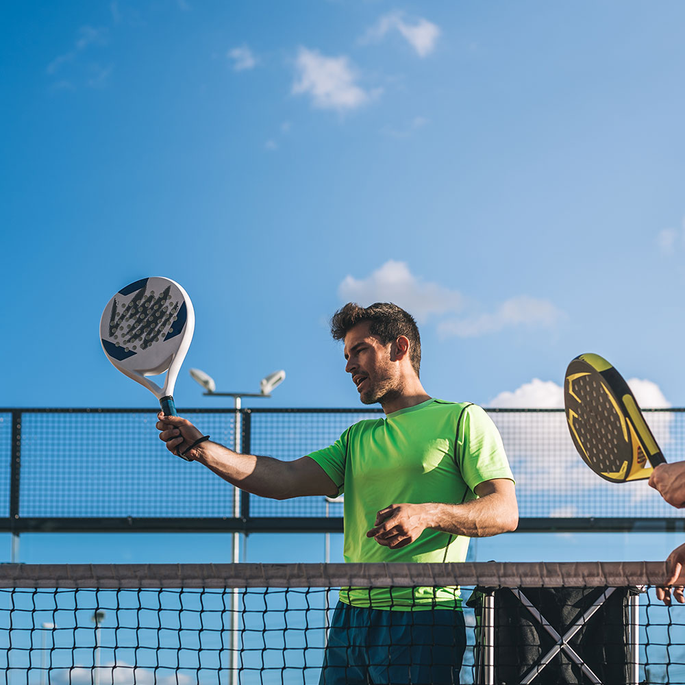 monitor-teaching-padel-class-QAEF7TM