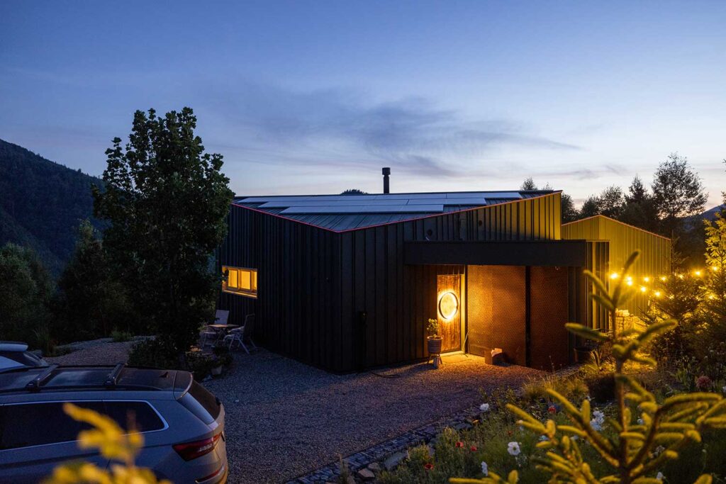 The Ultimate Packing Guide for Nature Cottage Retreats