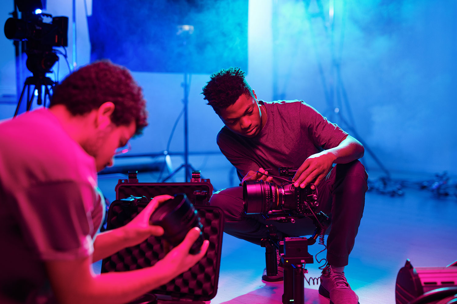 Beginner’s Guide to Filmmaking with Minimal Budget